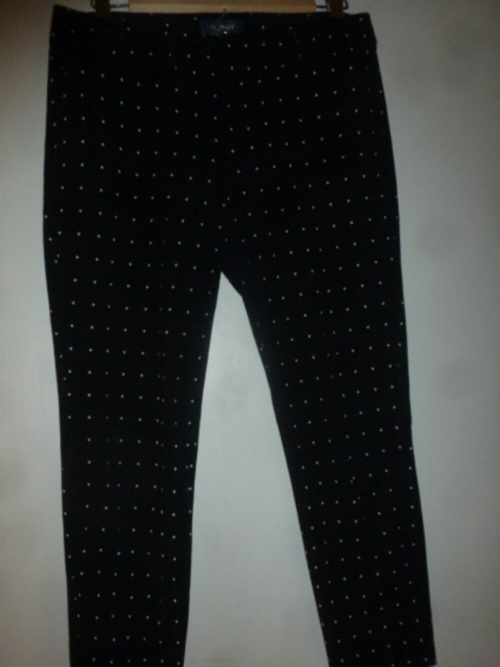 Cute Black Old Navy Pixie Ankle Pants with White Polka Dots 🎀sz 6